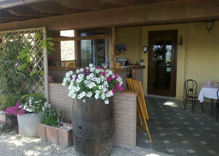 招待所 La Dei Cavalieri 3*